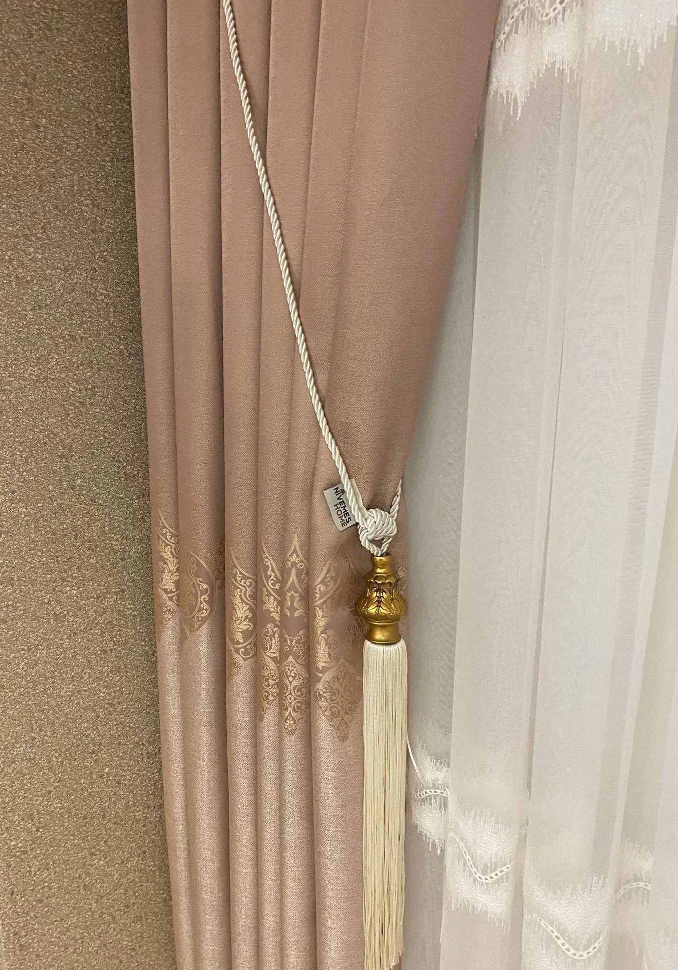 MANDEVİLLA PEMBE FJ612861 1/3 SIK PİLE FON PERDE APM