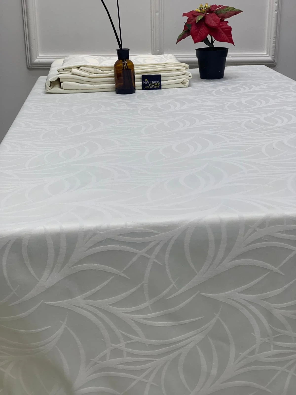 NIVEMESHOME 140X200 CREME BLATTMUSTER FLECKENFREIE TISCHDECKE