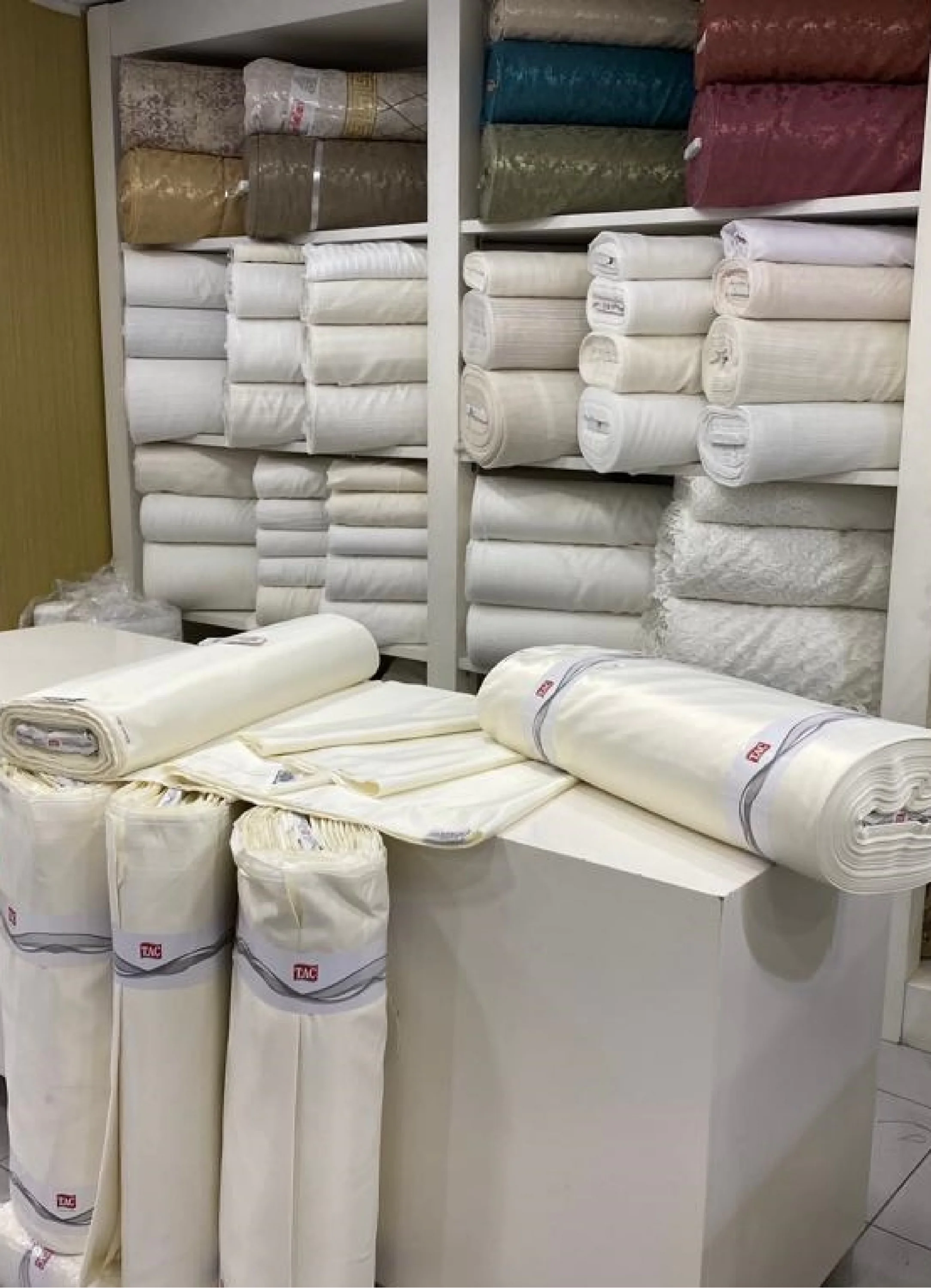 NİVEMESHOME TENDA PARASOLE IN RASO CREMA DI 1ª CLASSE