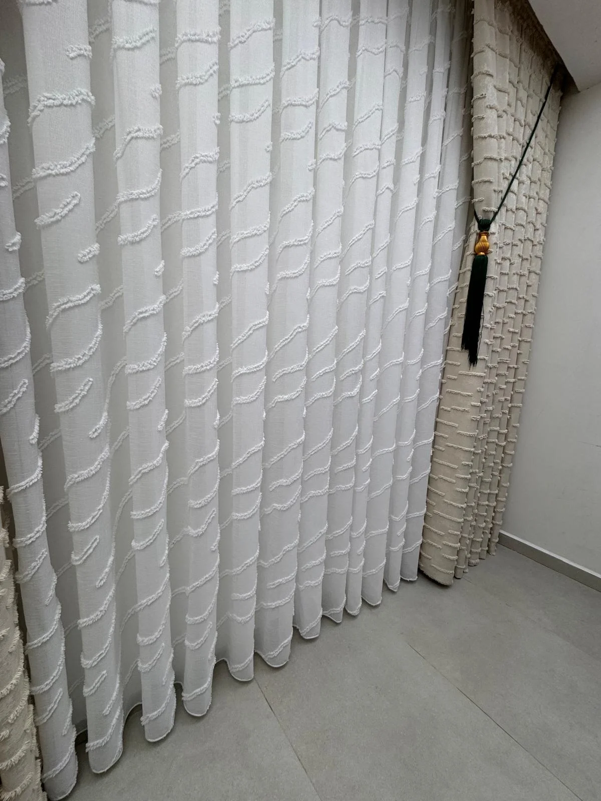 NİVEMESHOME AHU 1-0037  TAM DESENLİ  1/2,5  PİLELİ  TÜL PERDE APM
