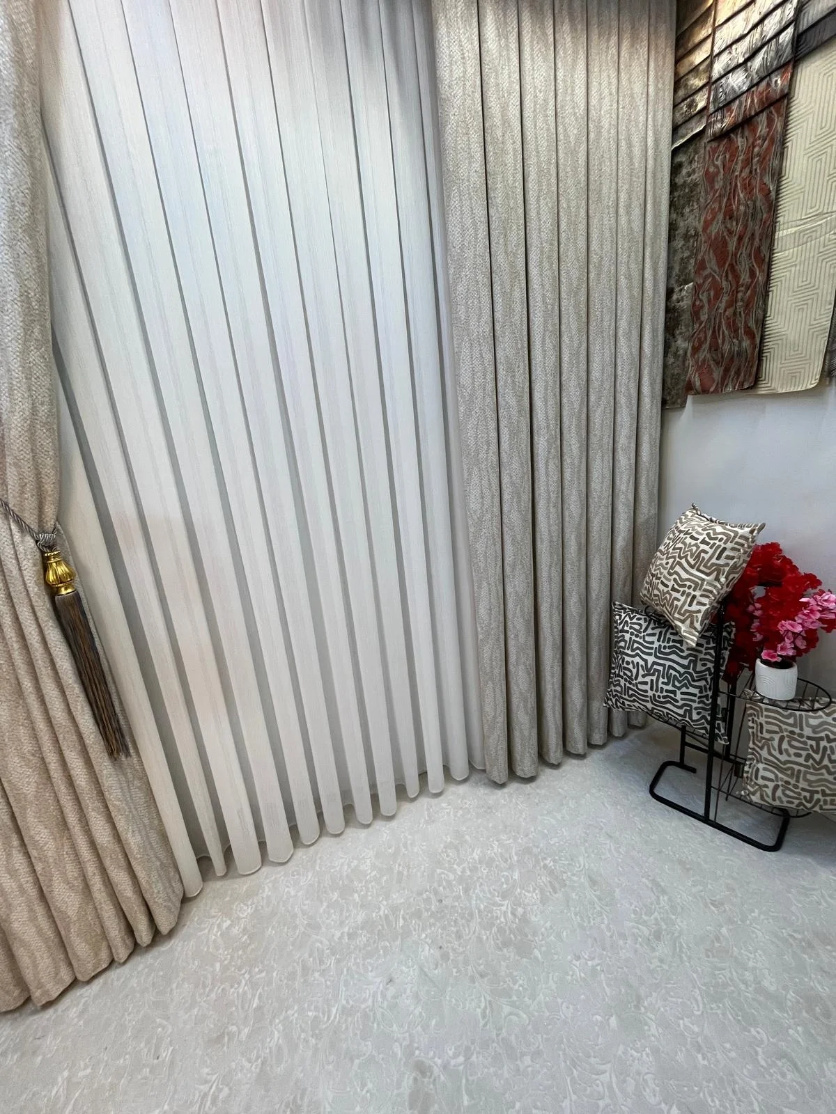 NİVEMESHOME ASSOS JAKAR 507V2 BEJ 1/3 PİLELİ  FON PERDE APM
