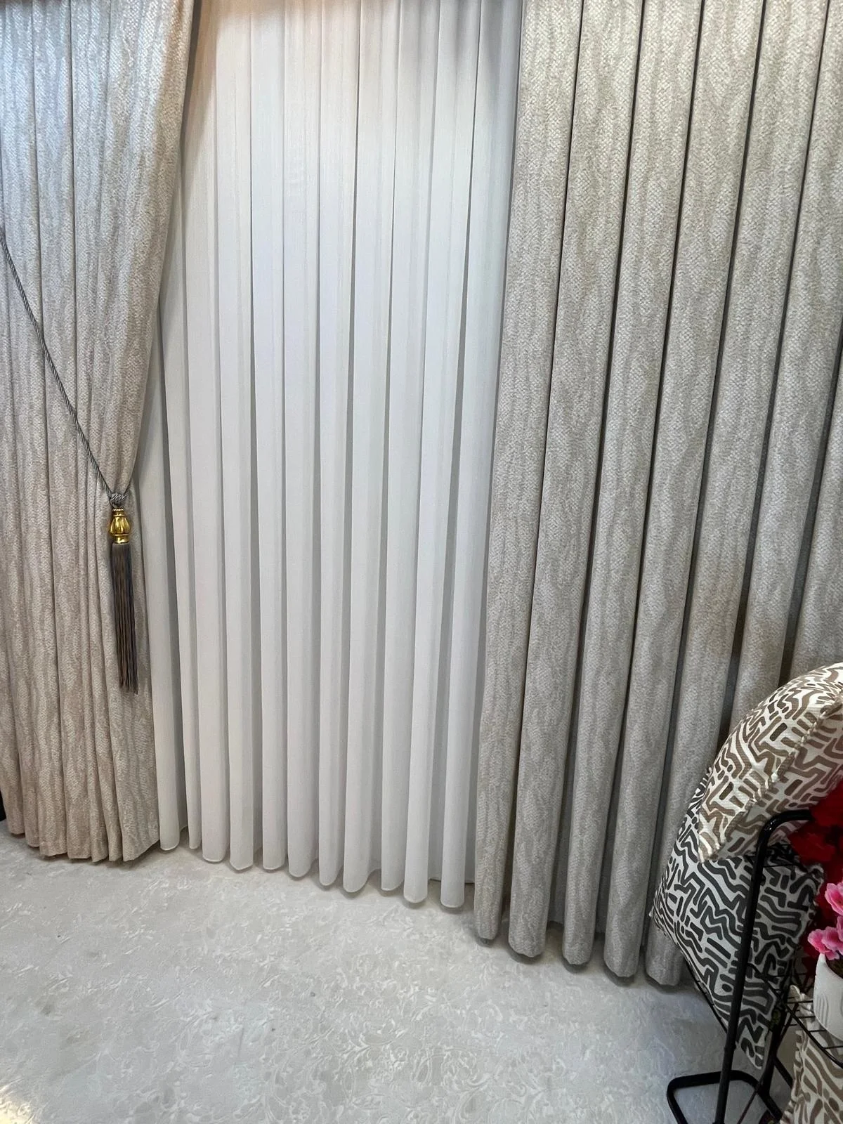 NİVEMESHOME ASSOS JAKAR 507V2 BEJ 1/3 PİLELİ  FON PERDE APM