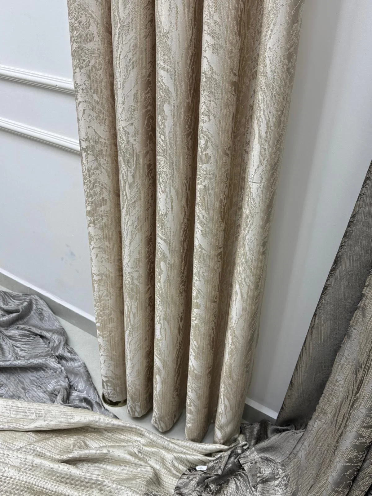 NİVEMESHOME BADE V_5206 1/3 SIK PİLELİ FON PERDE APM