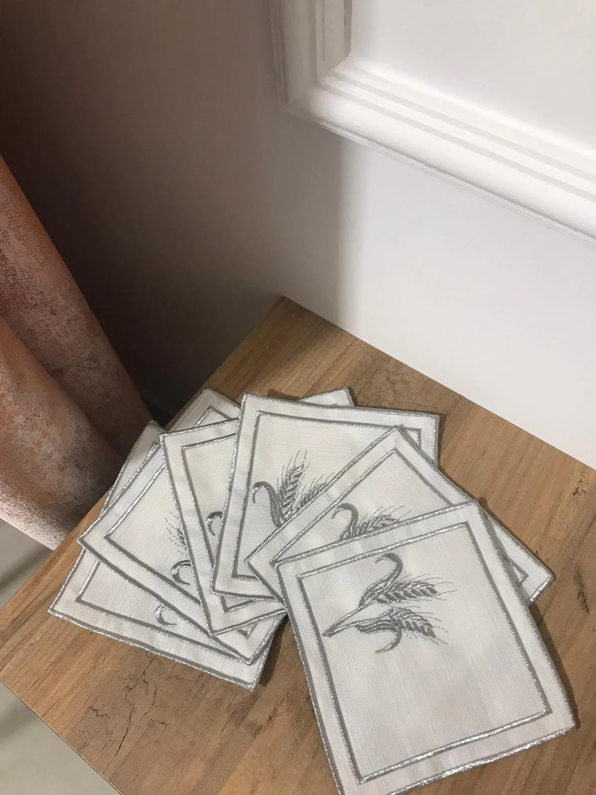 NIVEMESHOME TOVAGLIOLI DA COCKTAIL IN LINO CON RICAMO DI SPINE DI GRANO ARGENTATE (6 PEZZI) PER SERVIZIO CAFFÈ