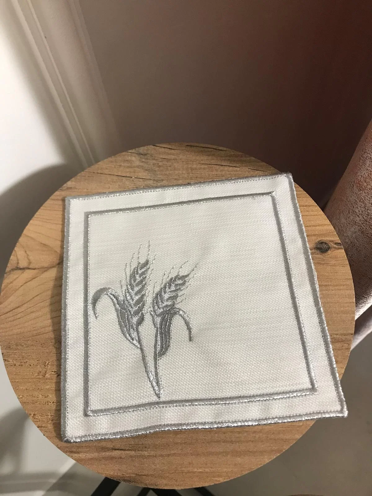NIVEMESHOME TOVAGLIOLI DA COCKTAIL IN LINO CON RICAMO DI SPINE DI GRANO ARGENTATE (6 PEZZI) PER SERVIZIO CAFFÈ