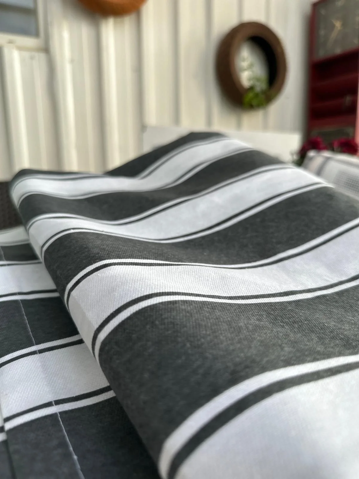 NİVEMESHOME BRANDA SİYAH - BEYAZ BALKON PERDESİ
