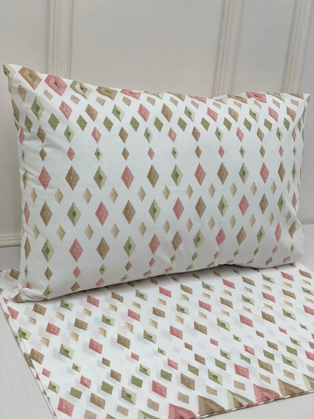 FUNDA DE ALMOHADA CUADRADA DE 2 PIEZAS CON ESTAMPADO DE MODELO DE NÍVEMESHOME CON TAPA DE 50X70