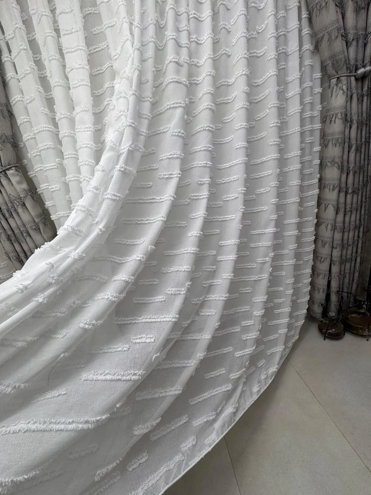 NİVEMESHOME DURU TAM DESENLİ  1/3  PİLELİ  TÜL PERDE APM