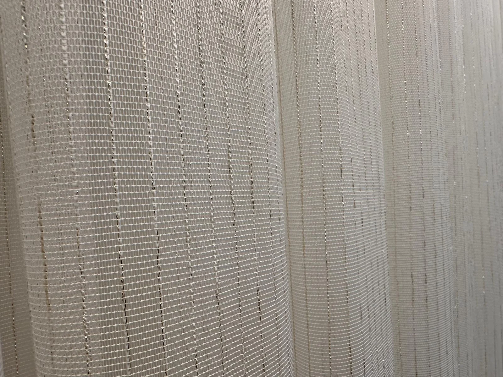 NİVEMESHOME ELEGANS GOLD ÇİZGİLİ 1/3 SIK PİLELİ TÜL PERDE APM