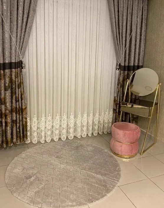 NİVEMESHOME FLORA ROCK BESTICKT 1/3 DICHTE FALTEN VORHANG APM