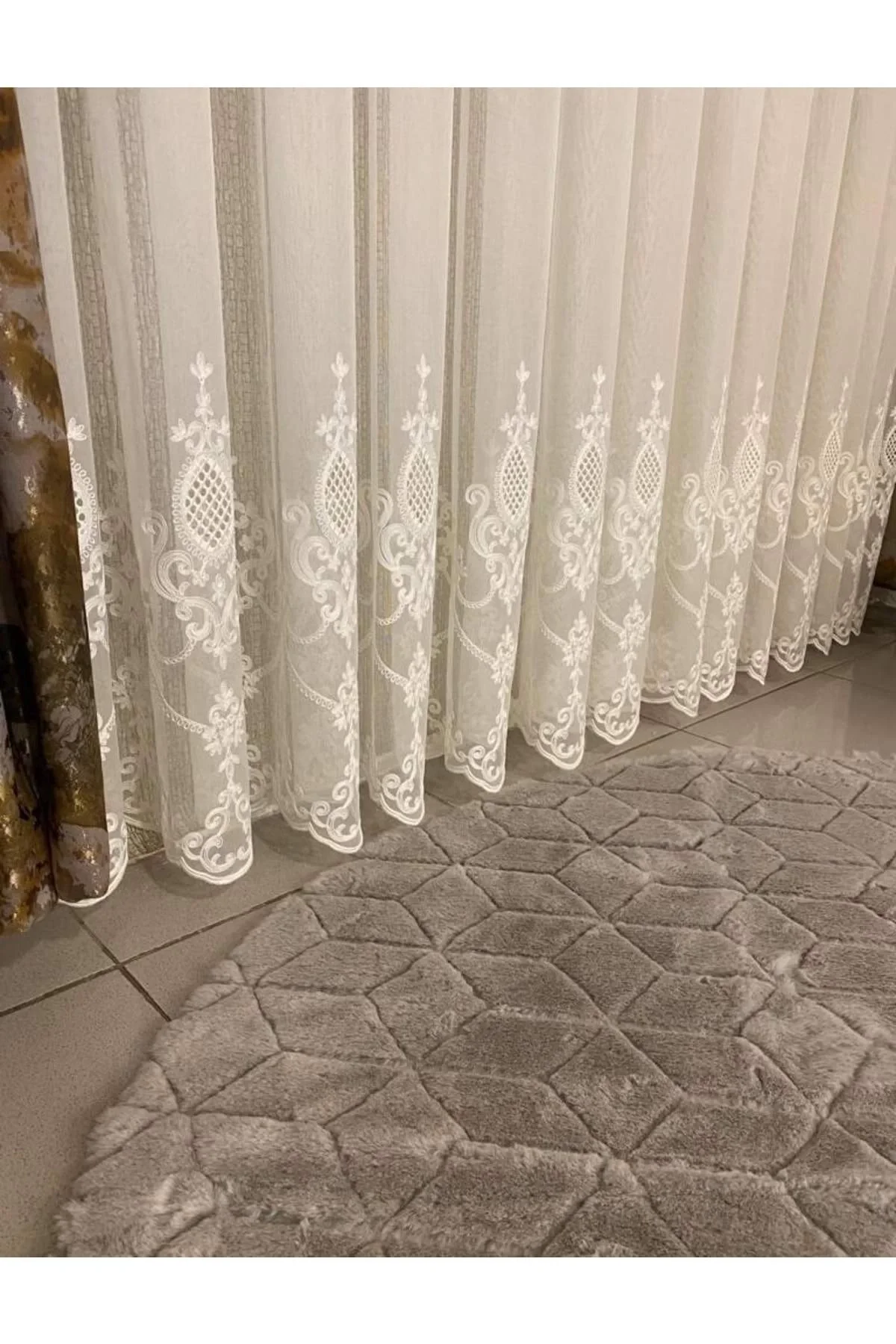 NİVEMESHOME FLORA ETEK NAKIŞLI 1/3 SIK PİLELİ TÜL PERDE APM