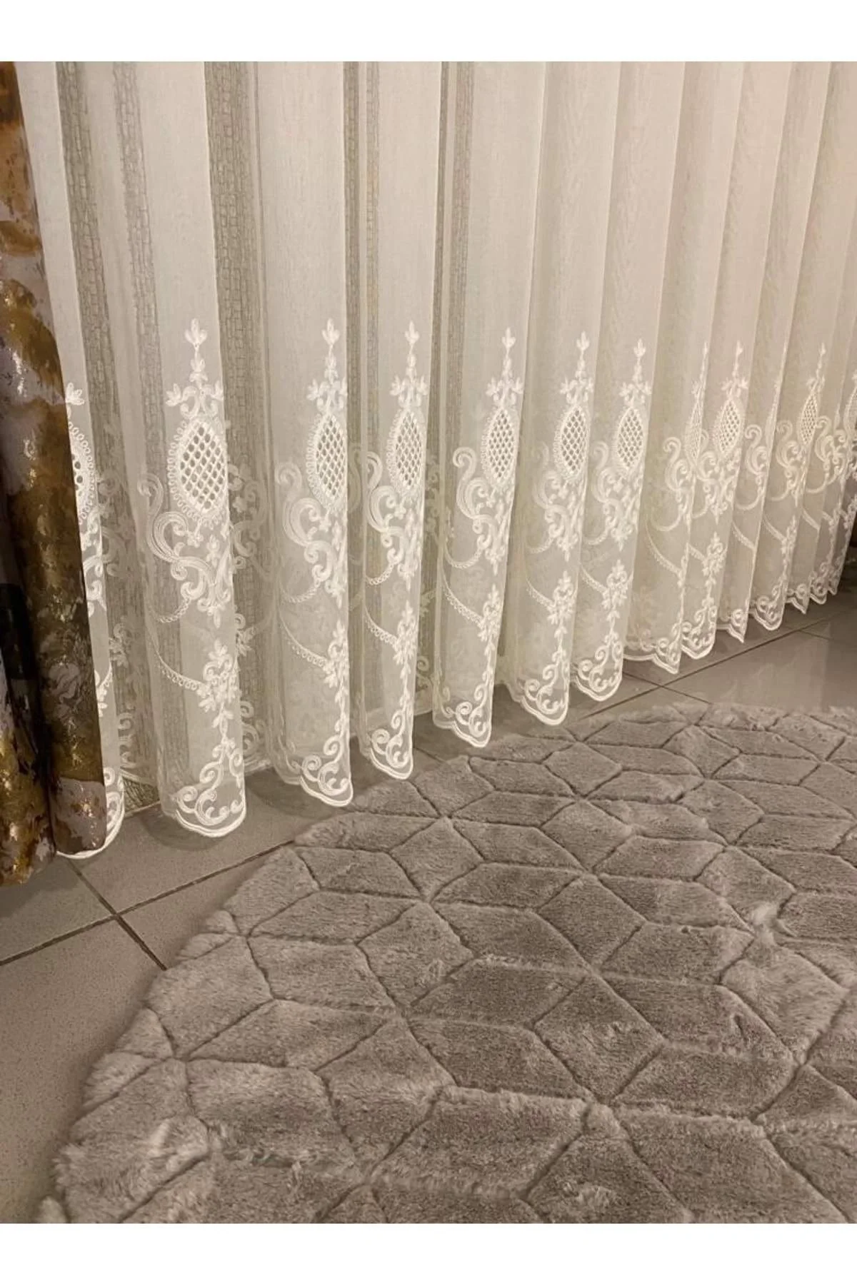 NİVEMESHOME FLORA ETEK NAKIŞLI 1/3 SIK PİLELİ TÜL PERDE APM
