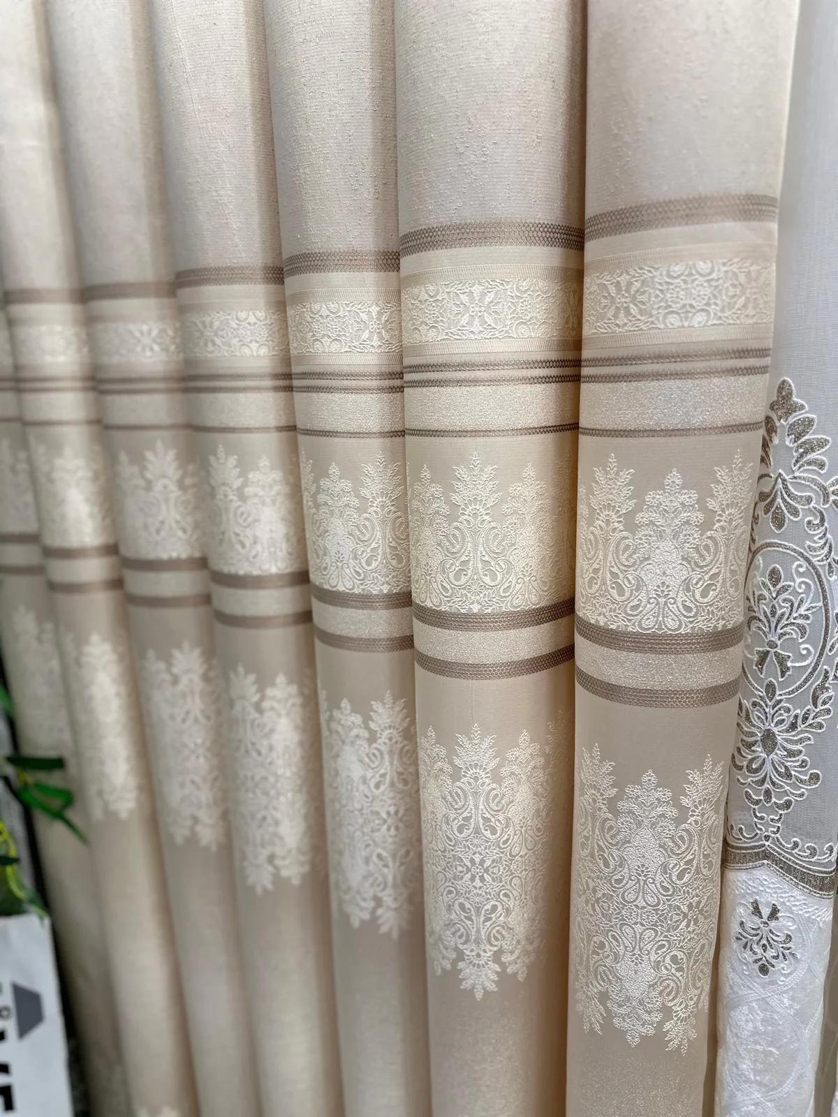 NİVEMESHOME FT632255 V-115 ANTAKYA KREM 1/3 ШИРОКИЙ ЗАСТЕЛ ПО ПЕРИМЕТРУ ЗОЛОТАЯ ЛИНИЯШТОРЫ АПМ