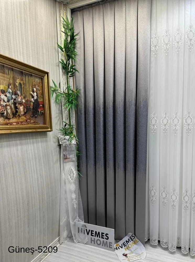 NİVEMESHOME GÜNEŞ FT632121 GÜMÜŞ V-5209 1/3 SIK PİLELİ FON PERDE APM