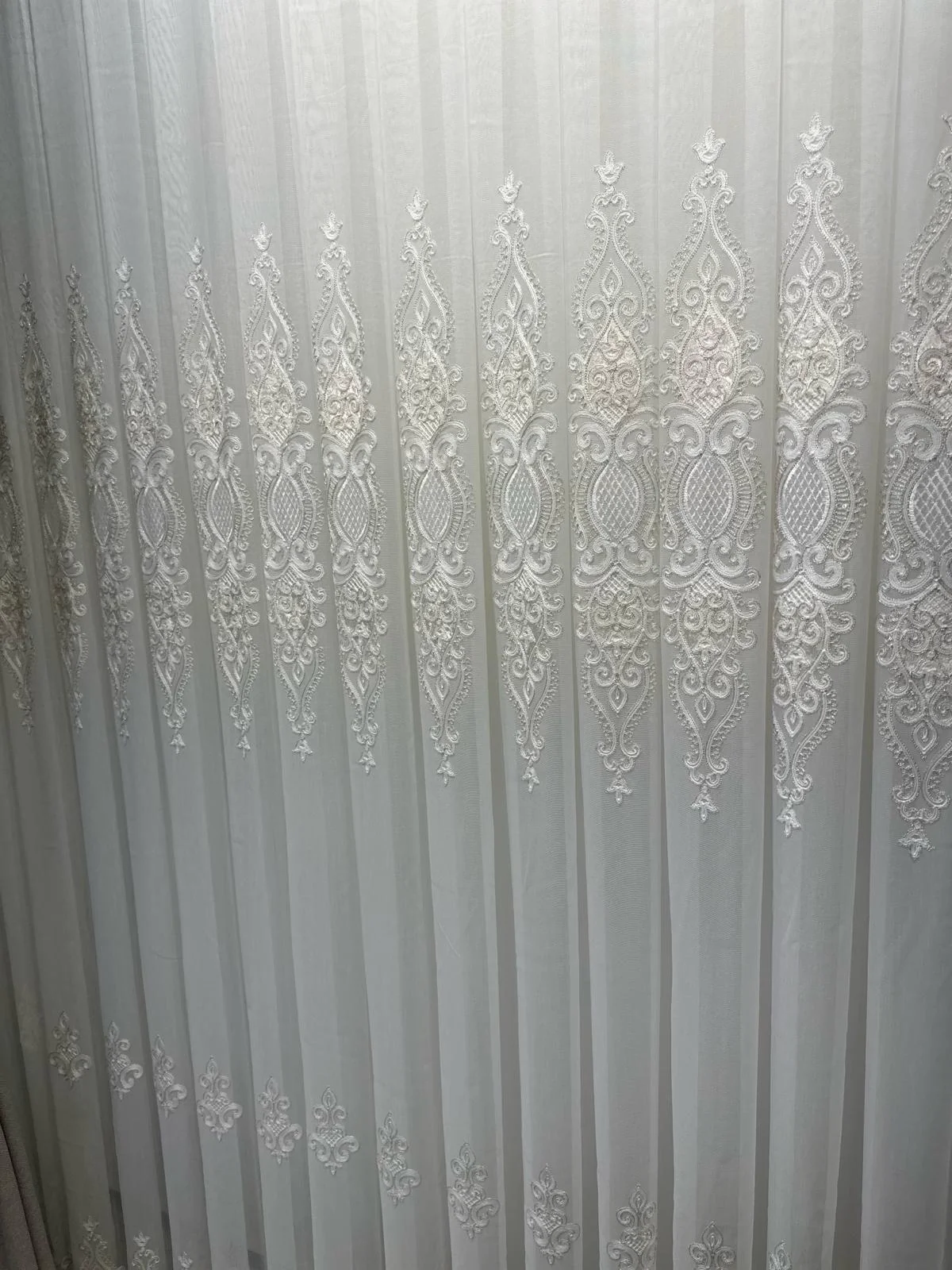 NİVEMESHOME HARBİYE GOLD DETAYLI 1/3 SIK PİLELİ TÜL PERDE APM