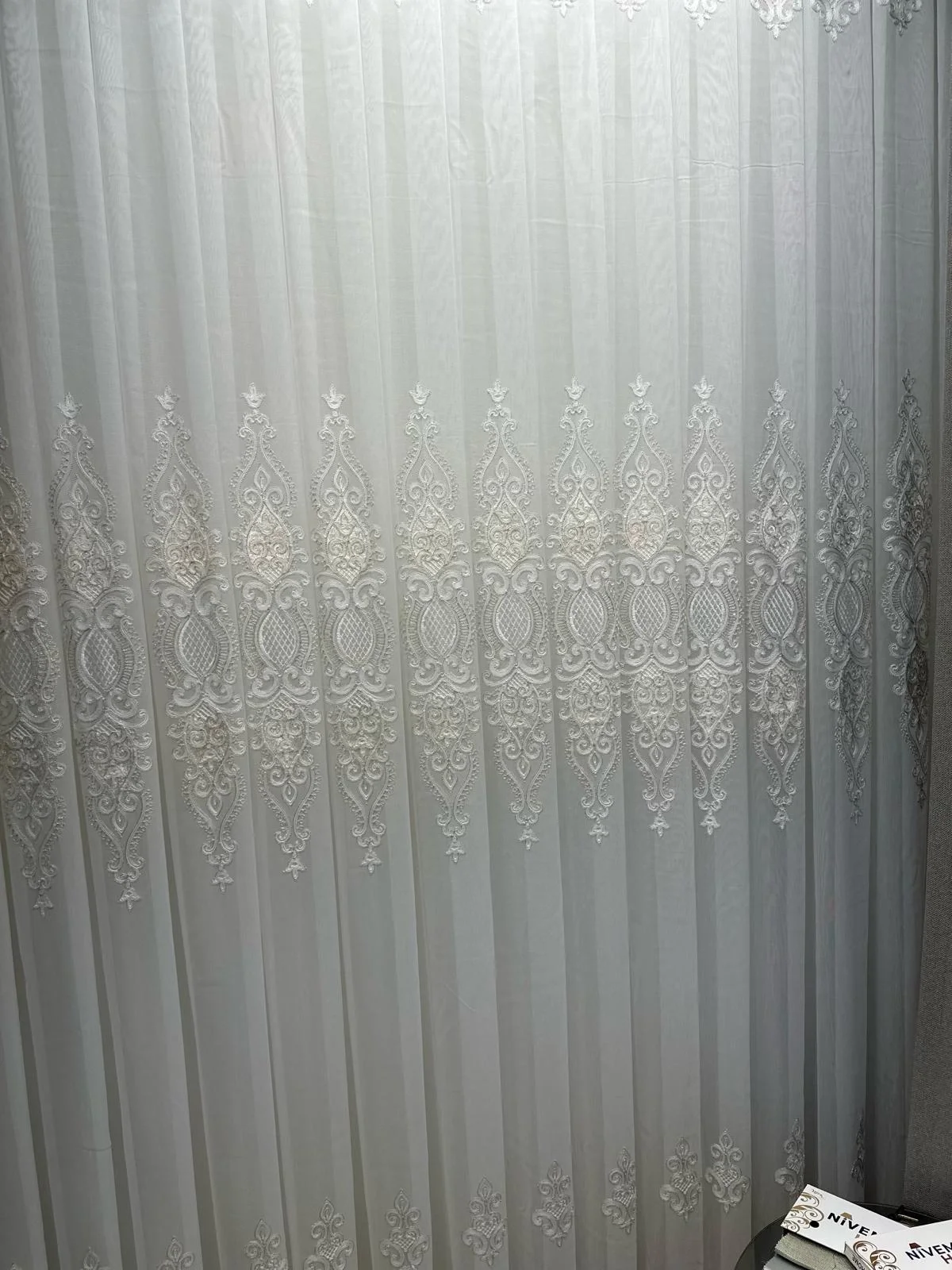 NİVEMESHOME HARBİYE GOLD DETAYLI 1/3 SIK PİLELİ TÜL PERDE APM