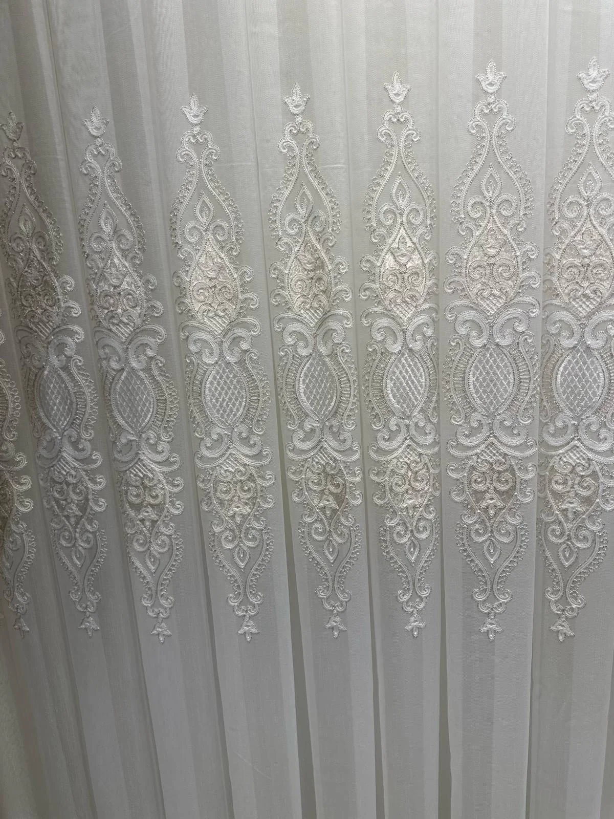 NİVEMESHOME HARBİYE GOLD DETAYLI 1/3 SIK PİLELİ TÜL PERDE APM