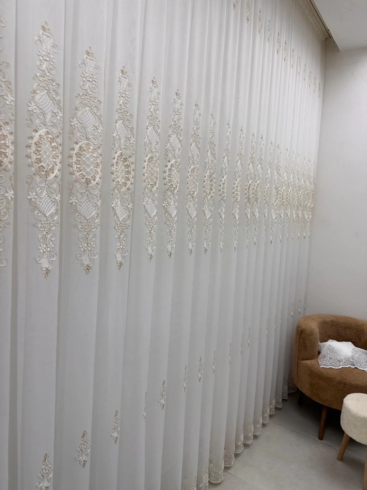 NİVEMESHOME HÜRREM GOLD DETAYLI 1/3 SIK PİLELİ TÜL PERDE APM