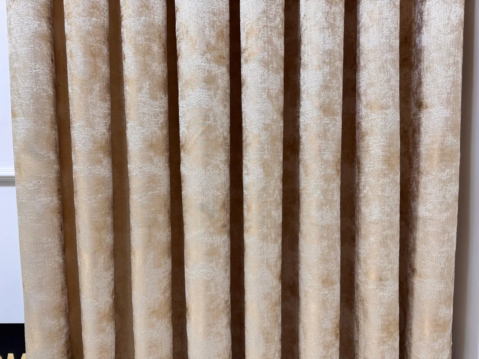 NİVEMESHOME ISTANBUL V-401 ORO 1/3 TESSUTO DENSO BLIND PERE APM