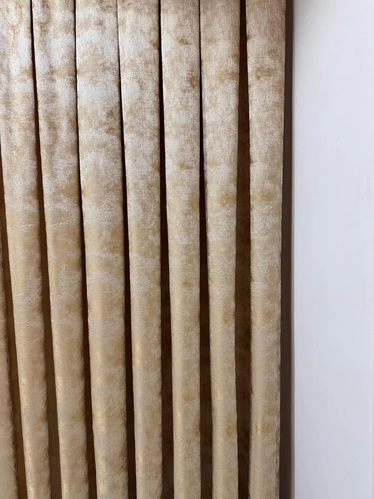 NİVEMESHOME ISTANBUL V-401 ORO 1/3 TESSUTO DENSO BLIND PERE APM