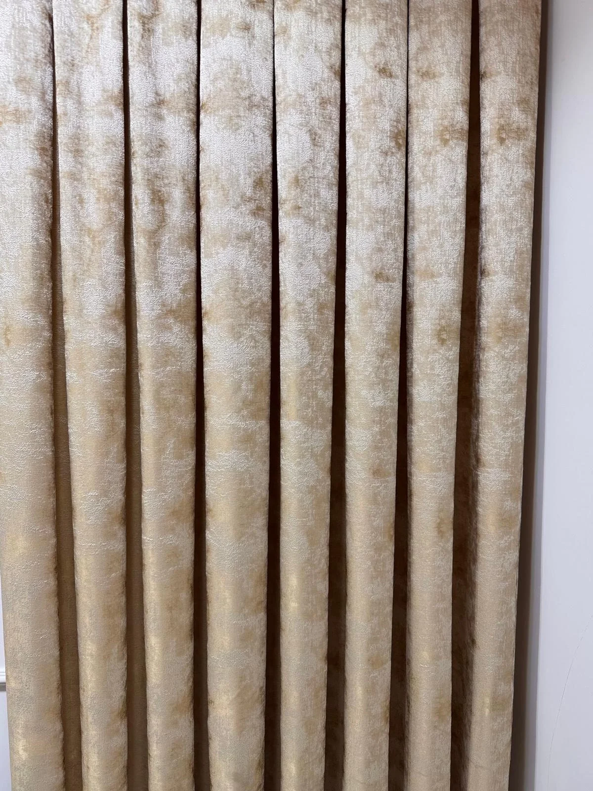 NİVEMESHOME ISTANBUL V-401 ORO 1/3 TESSUTO DENSO BLIND PERE APM