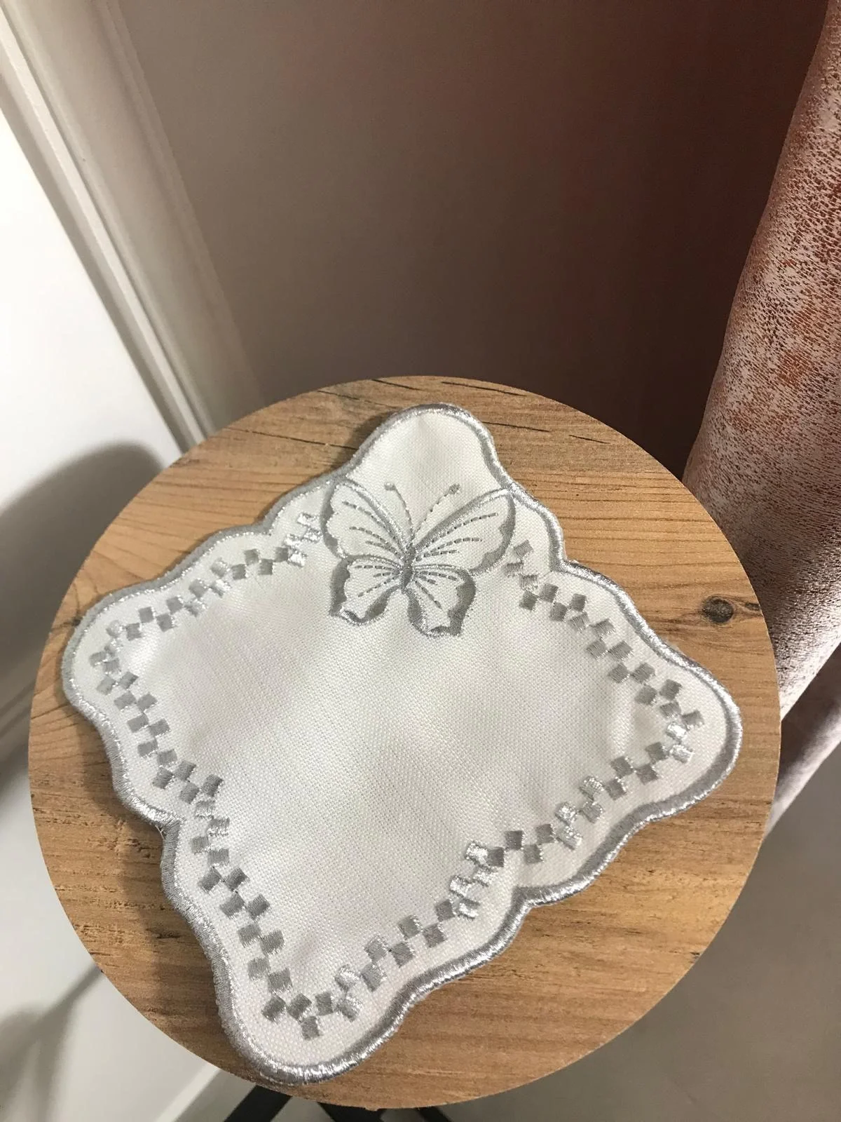 TOVAGLIOLI COCKTAIL IN LINO CON FARFALLE ARGENTO (6 PEZZI) TRASPARENTE PER CAFFÈ
