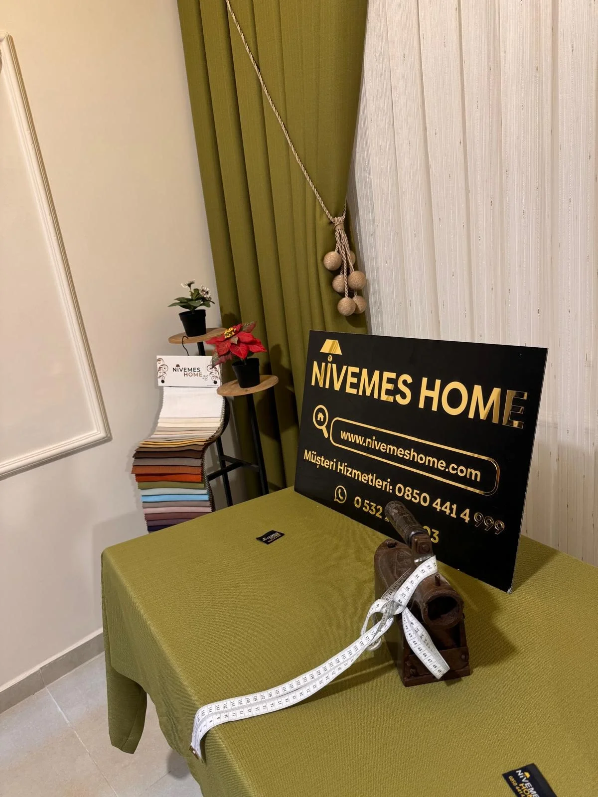 NIVEMESHOME TOVAGLIA PER TAVOLO IN LINO VERDE APM