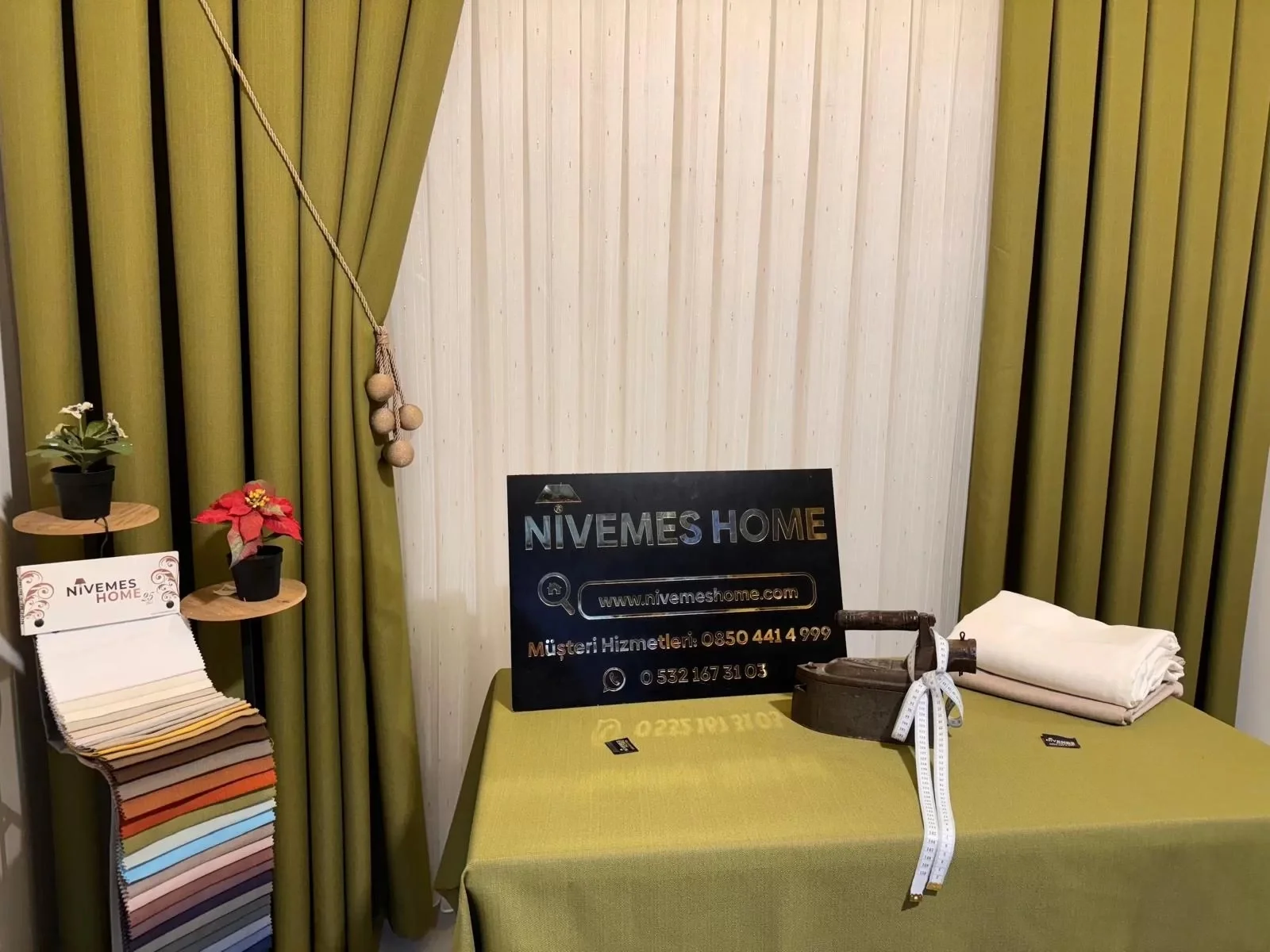 NIVEMESHOME TOVAGLIA PER TAVOLO IN LINO VERDE APM