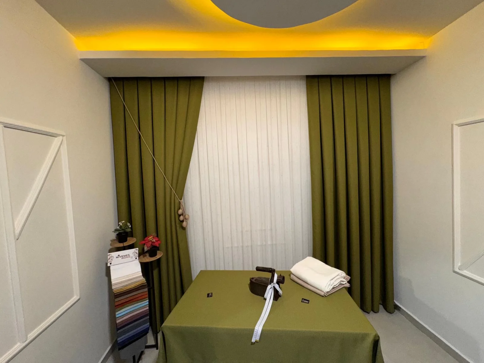 NIVEMESHOME TOVAGLIA PER TAVOLO IN LINO VERDE APM