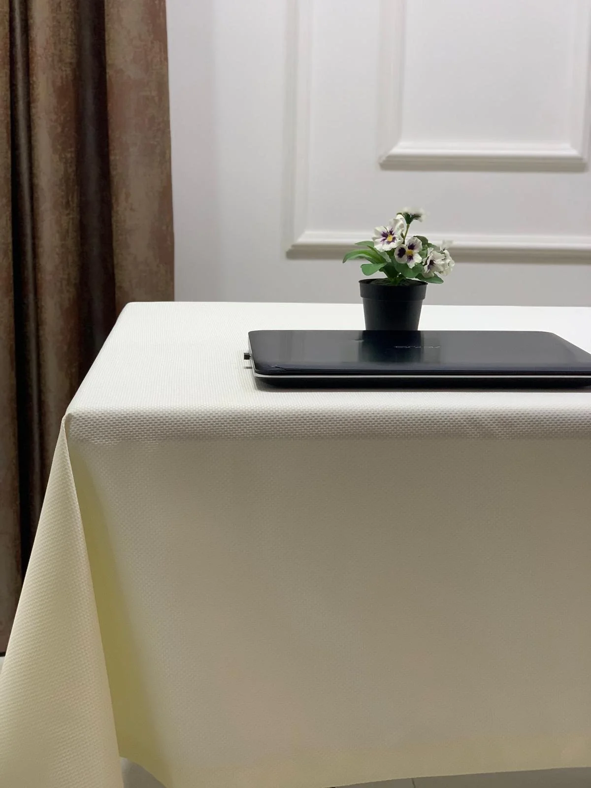NİVEMESHOME KREM 140X220 MASA ÖRTÜSÜ