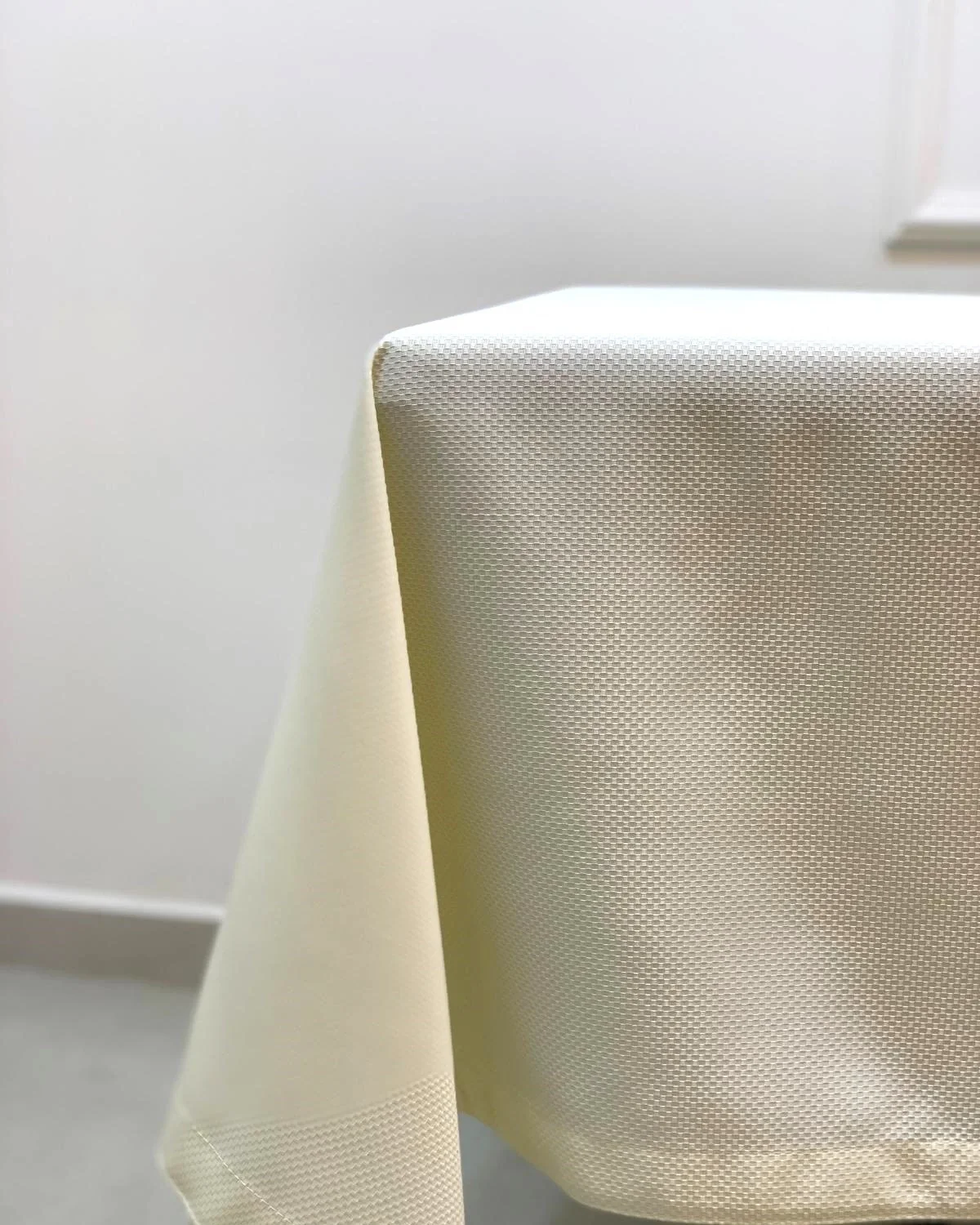 NİVEMESHOME CREAM 140X220 TABLECLOTH