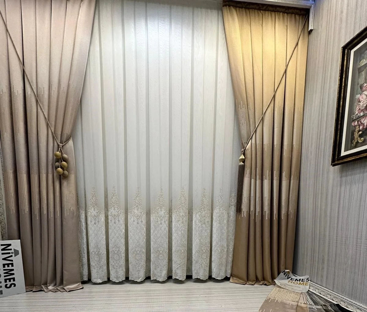 NİVEMESHOME LAL GOLD DETAYLI 2843 1/3 SIK PİLELİ TÜL PERDE APM