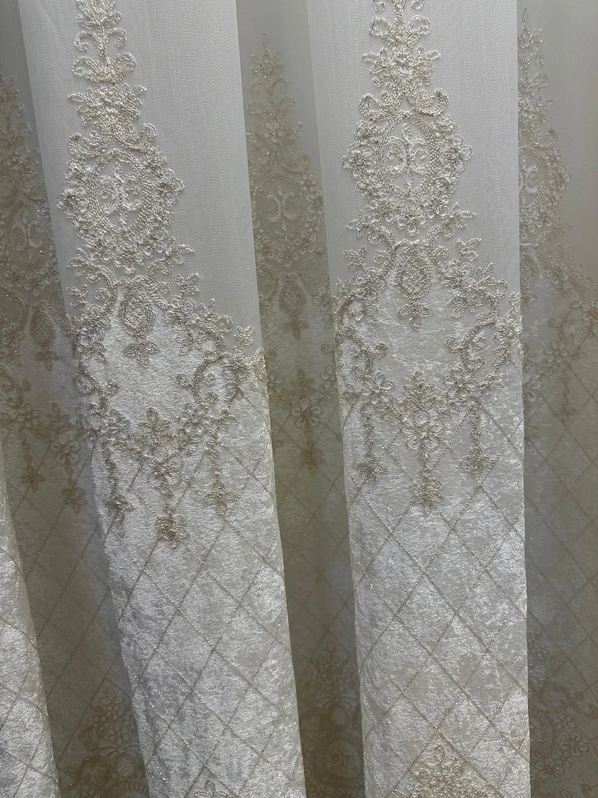 NİVEMESHOME LAL GOLD DETAYLI 2843 1/3 SIK PİLELİ TÜL PERDE APM