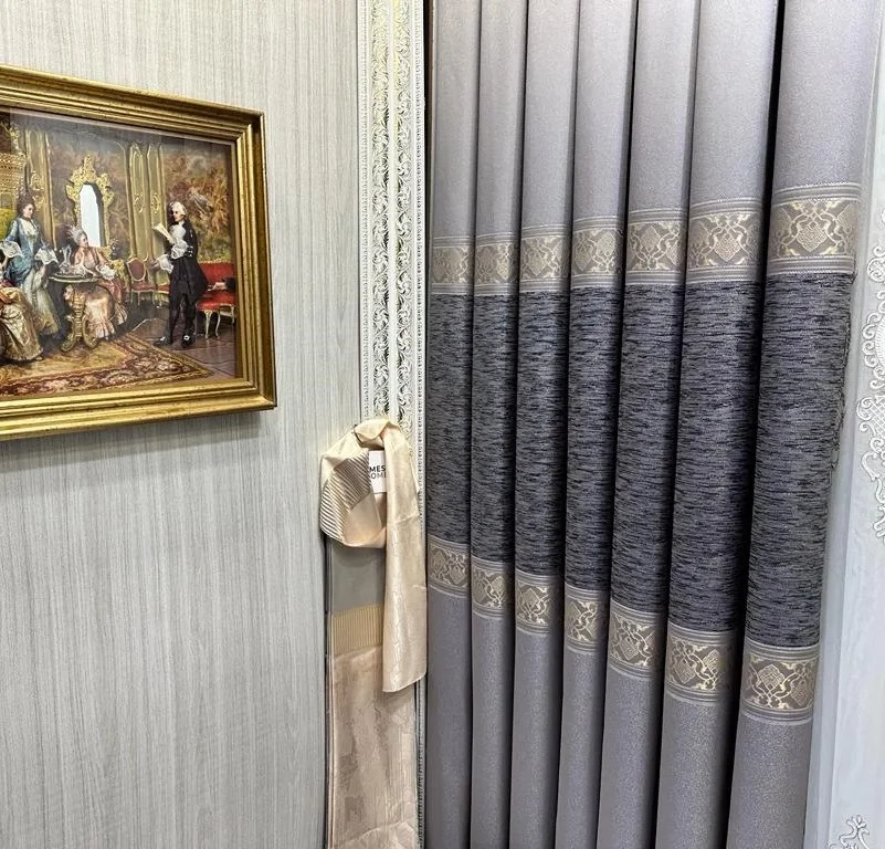 NİVEMESHOME LİKYA FT632120 V-5403 GÜMÜŞ 1/3 SIK PİLELİ FON PERDE APM