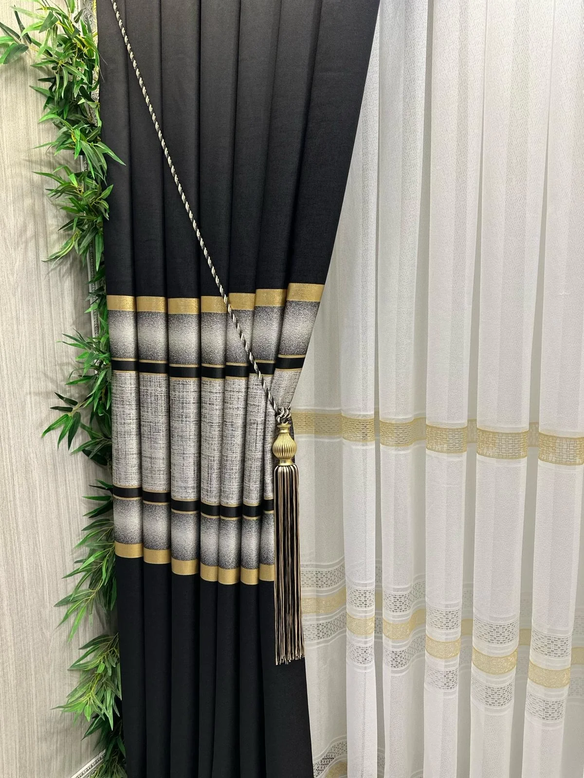 NIVEMESHOME LOTUS GOLD EMBROIDERED 1/2.5 WIDE PLEATED TULLE CURTAIN APM