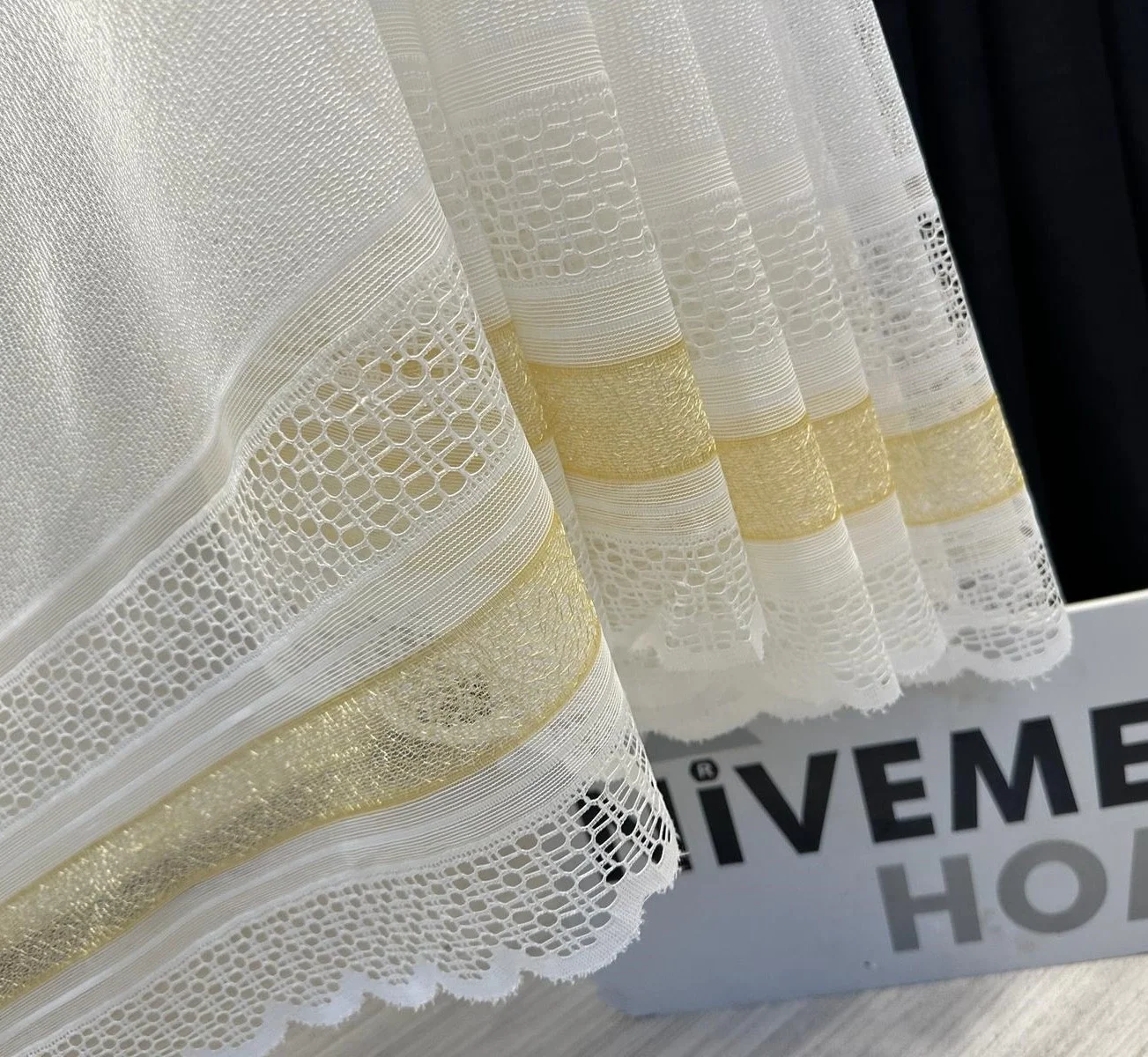 NIVEMESHOME LOTUS GOLD EMBROIDERED 1/2.5 WIDE PLEATED TULLE CURTAIN APM
