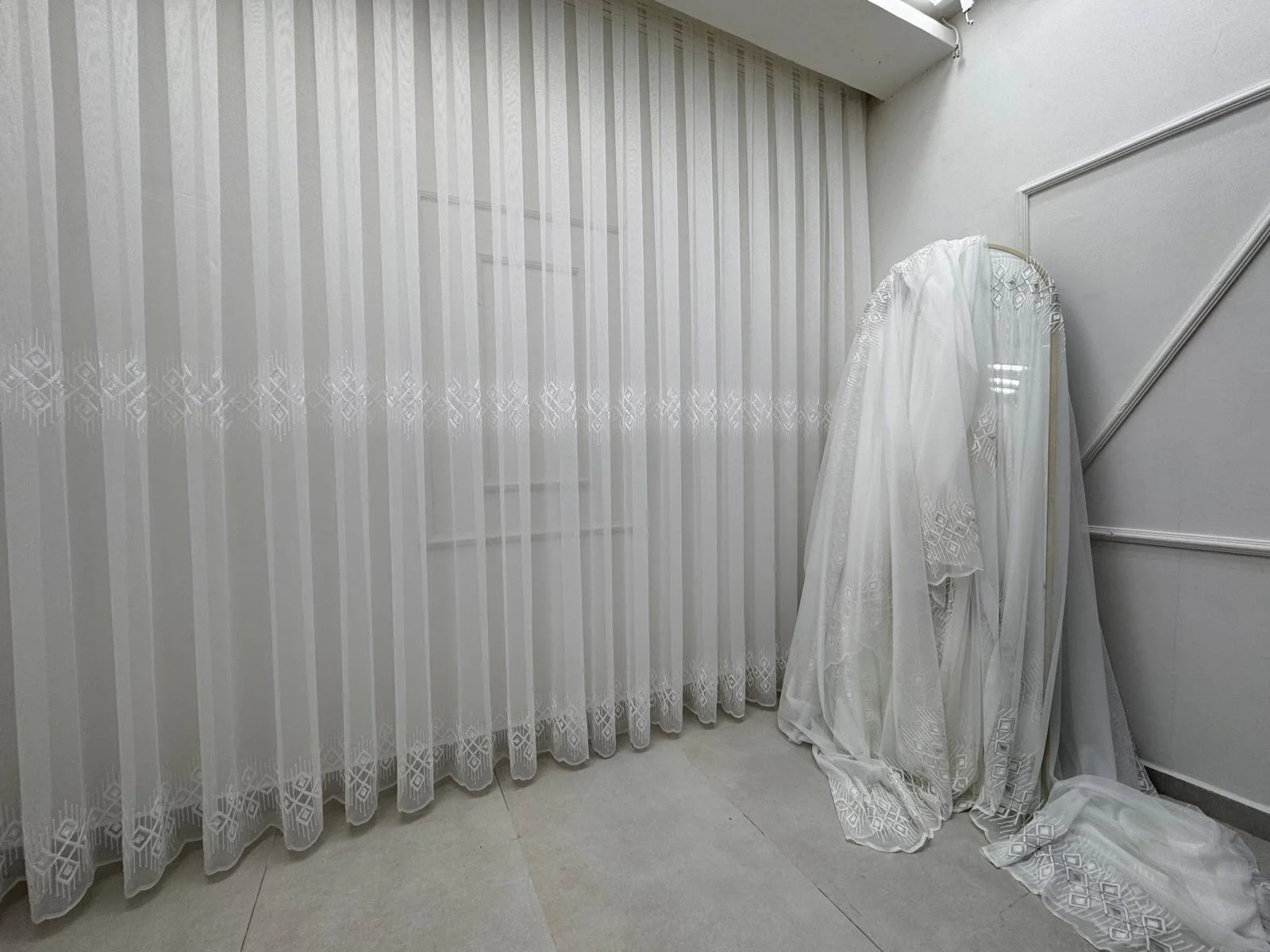 NİVEMESHOME LUNA ГЕОМЕТРИЧЕСКИЙ УЗОР 1/3 ПЛОТНО СБОРНЫЙ ШТОРЫ TULLE APM