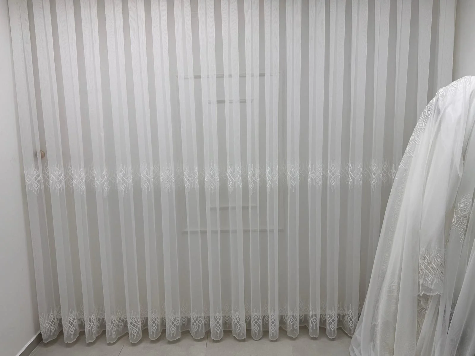 NİVEMESHOME LUNA ГЕОМЕТРИЧЕСКИЙ УЗОР 1/3 ПЛОТНО СБОРНЫЙ ШТОРЫ TULLE APM