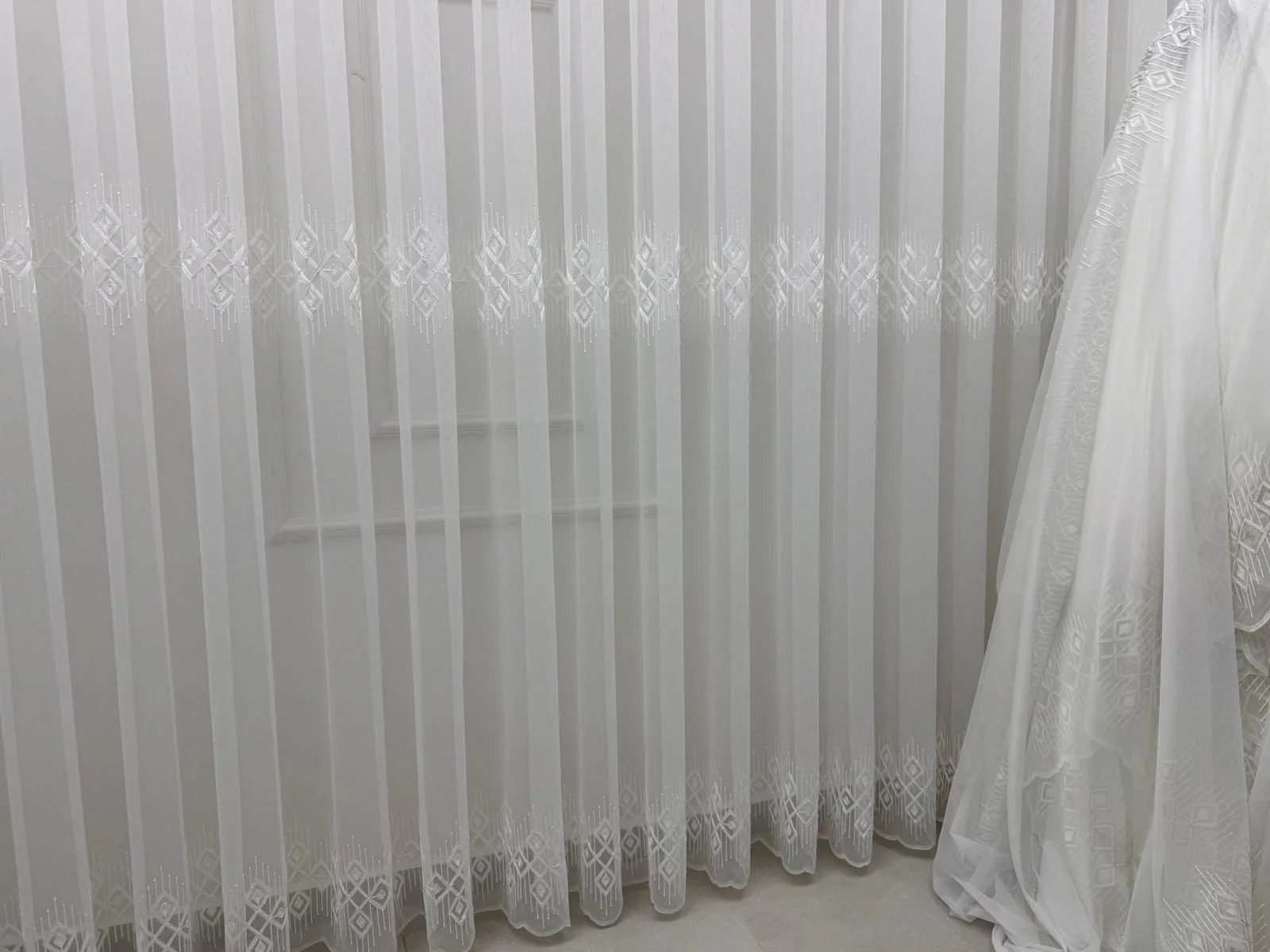 NİVEMESHOME LUNA ГЕОМЕТРИЧЕСКИЙ УЗОР 1/3 ПЛОТНО СБОРНЫЙ ШТОРЫ TULLE APM