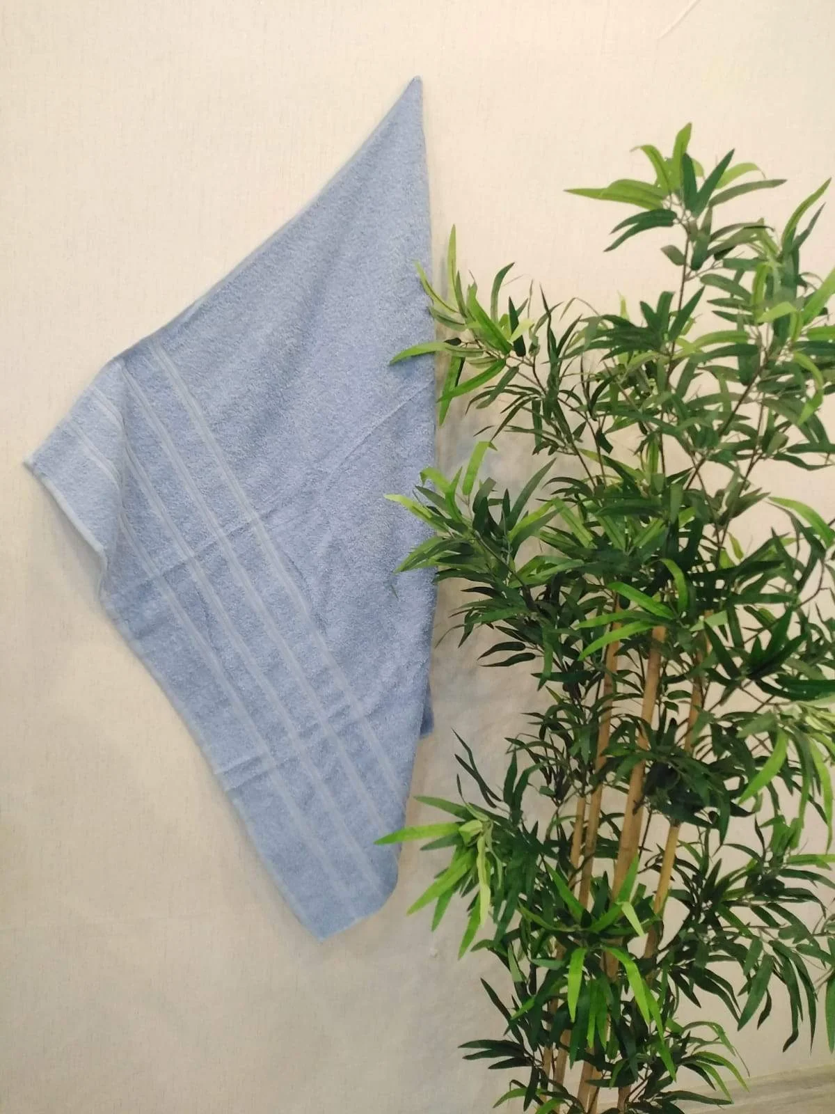 TOALLA DE BAÑO AZUL NIVEMESHOME CINAR