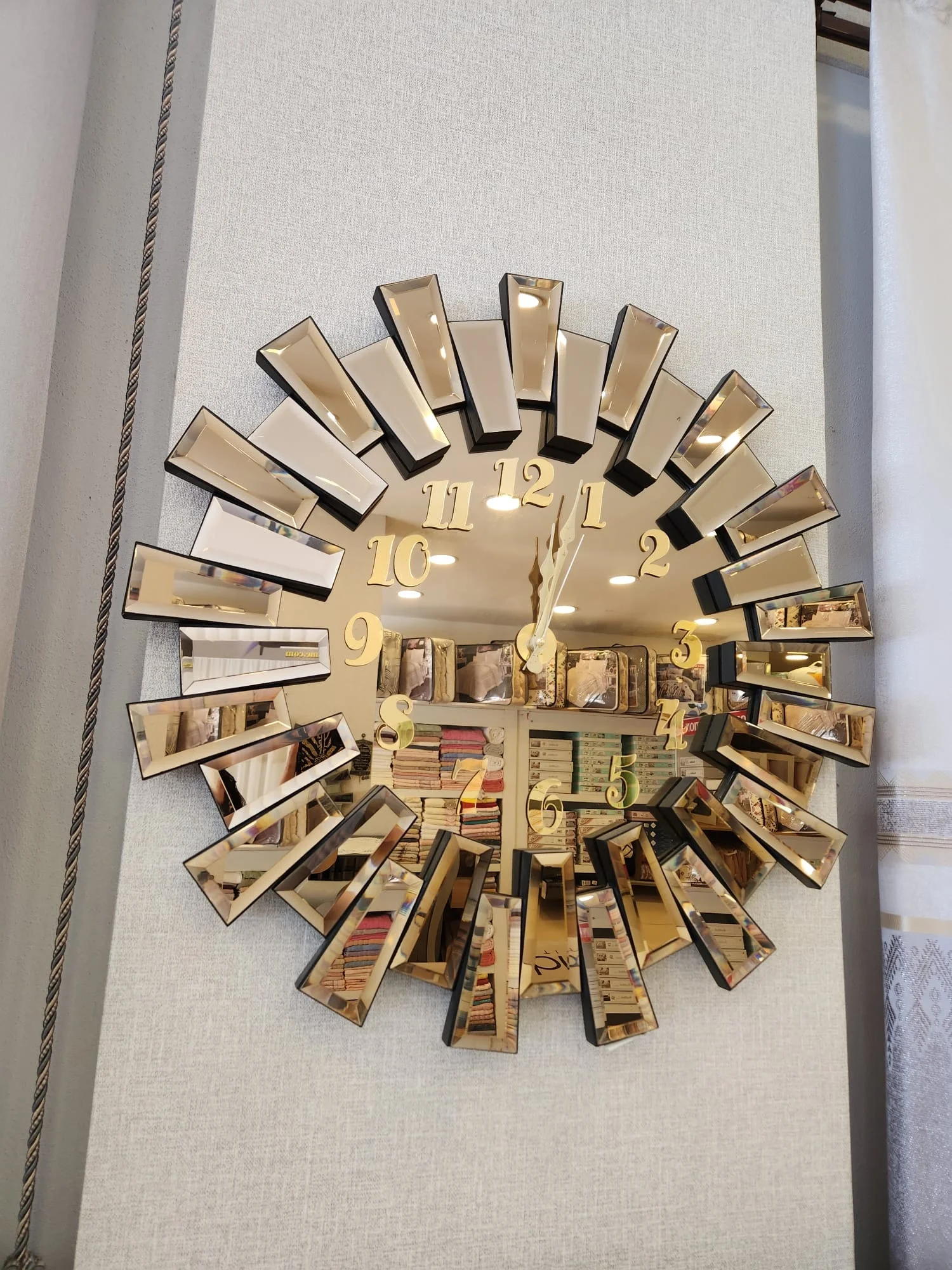 NİVEMESHOME METAL DUVAR SAATİ 72X71 GOLD