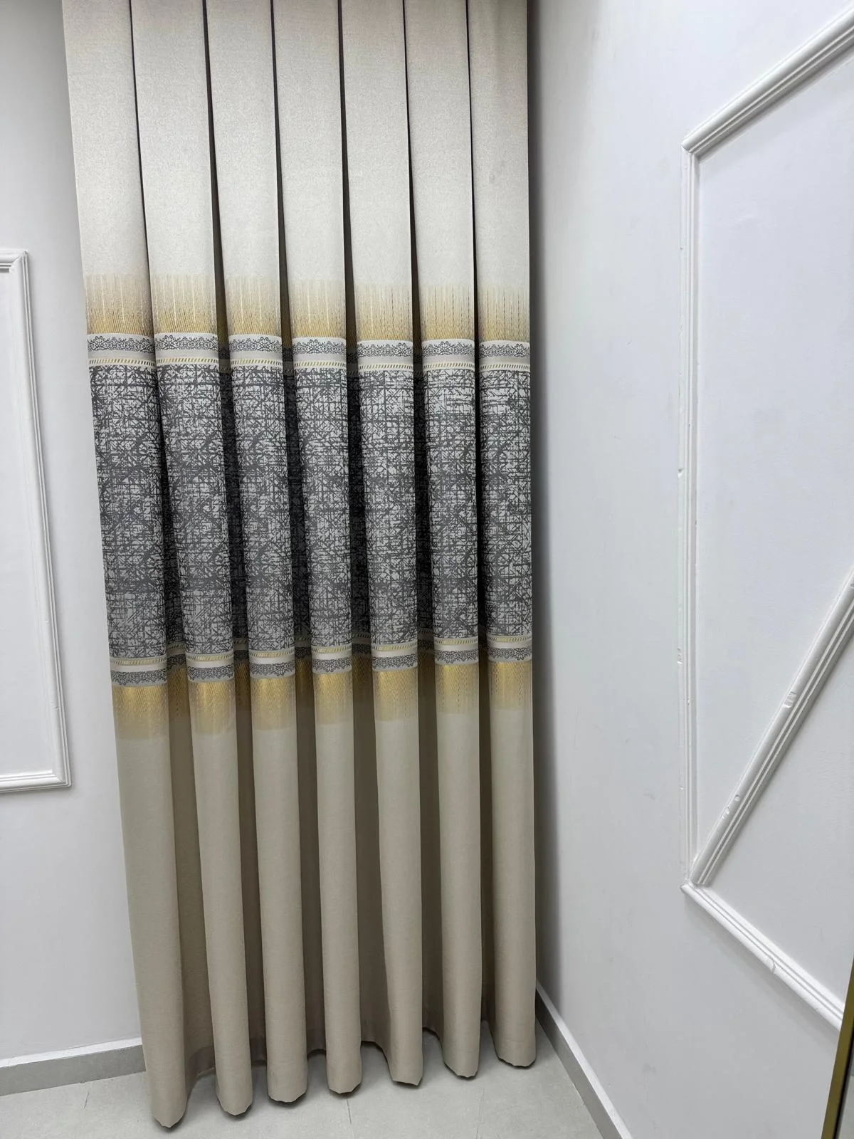 NİVEMESHOME NİLÜFER V -122 1/3 SIK PİLELİ FON PERDE APM