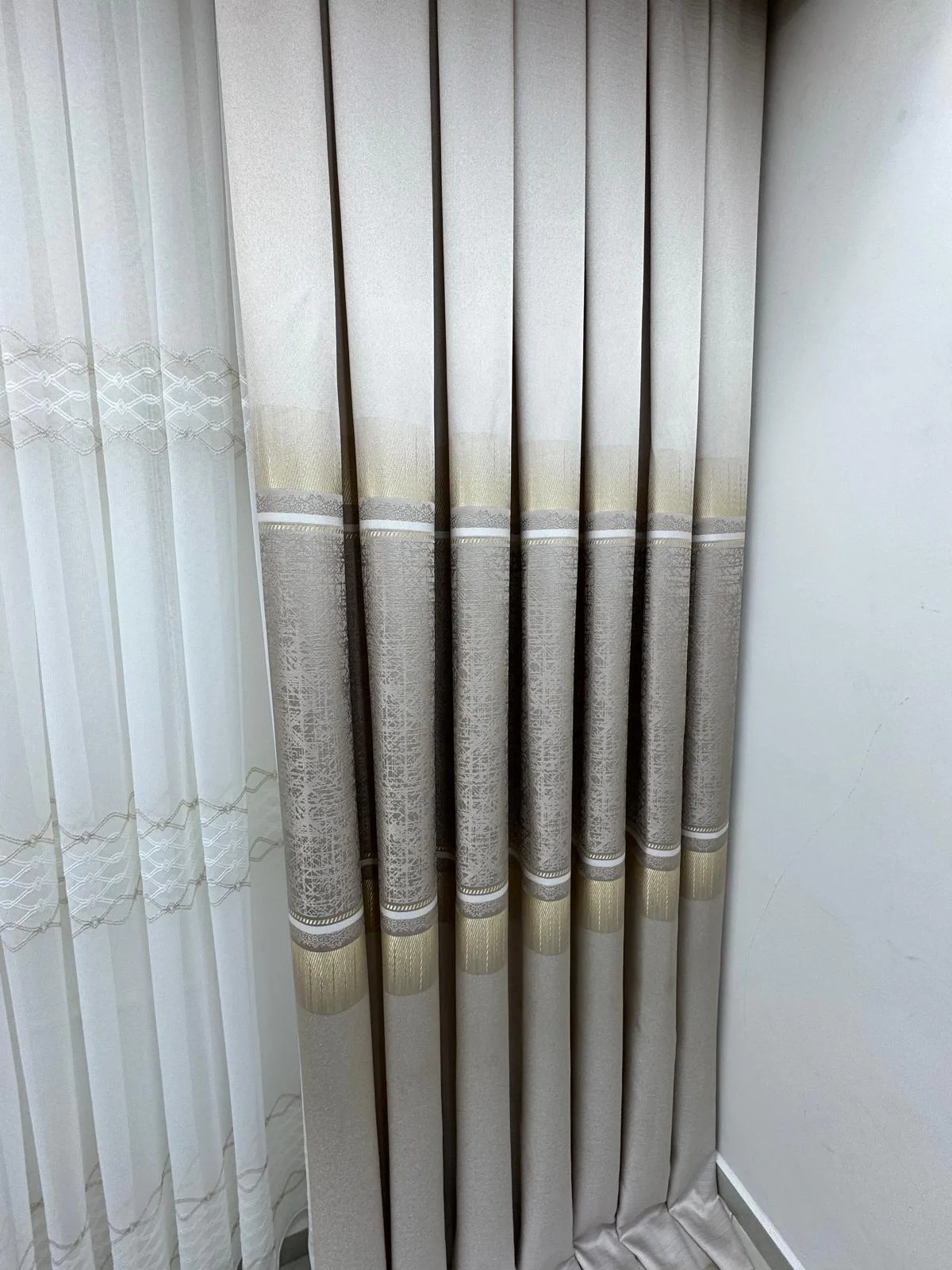 НИВЕМЕШОМЕ НИЛЮФЕР V -5228 1/3 ЩЕЛКАНЫЙ ТЕКСТИЛЬНЫЙ ШТОРЫ АПМ