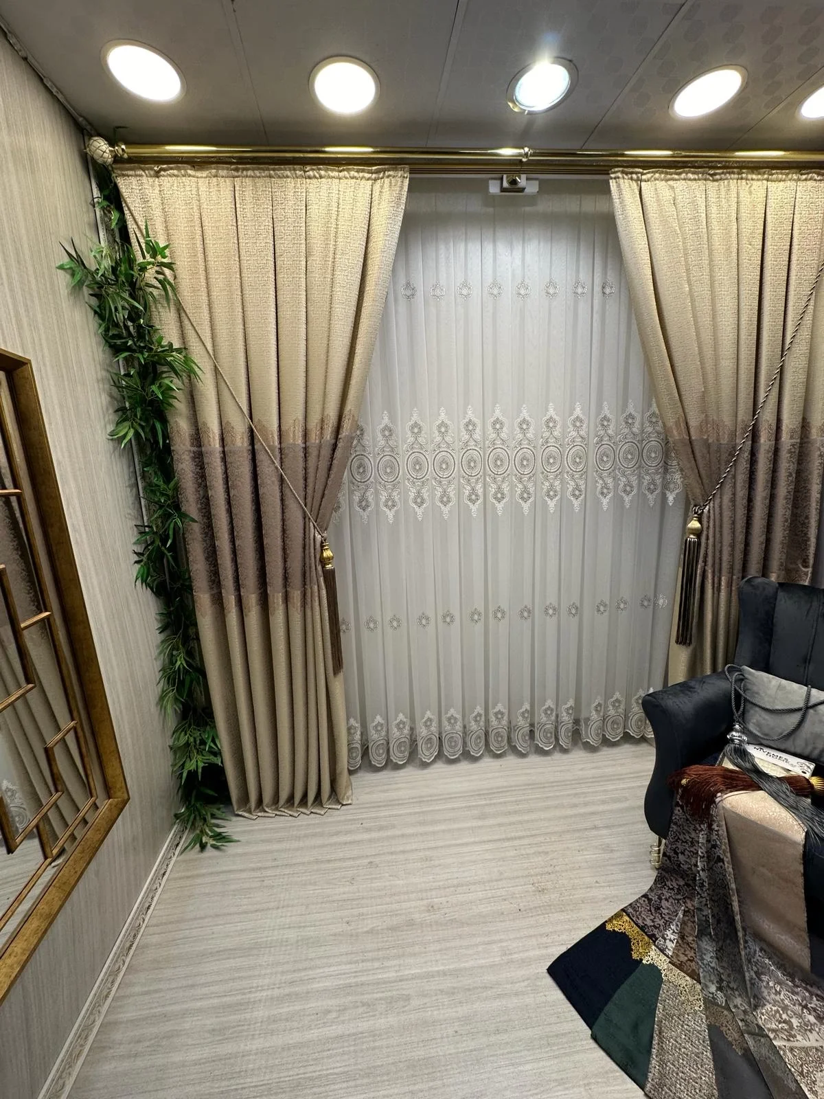 NİVEMESHOME OSMANLI MOTİFLİ 1/3 SIK PİLELİ TÜL PERDE APM