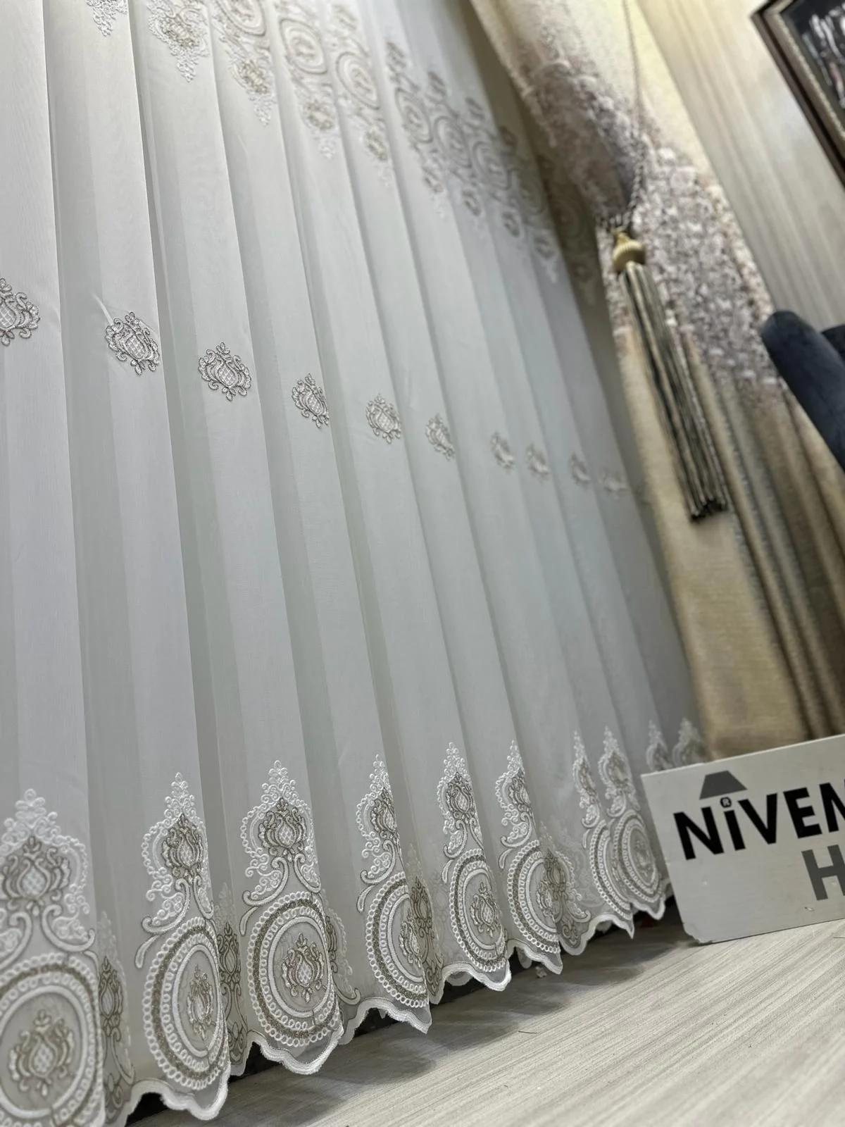 NİVEMESHOME OSMANLI MOTİFLİ 1/3 SIK PİLELİ TÜL PERDE APM