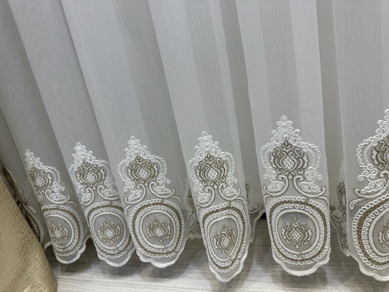 NİVEMESHOME OSMANLI MOTİFLİ 1/3 SIK PİLELİ TÜL PERDE APM