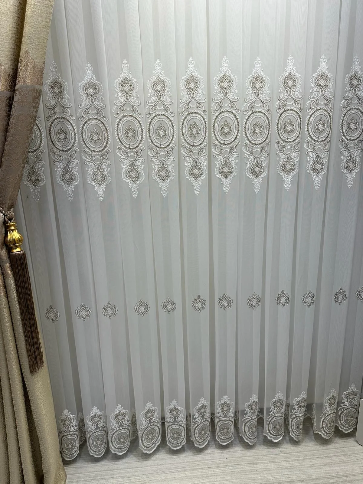 NİVEMESHOME OSMANLI MOTİFLİ 1/3 SIK PİLELİ TÜL PERDE APM