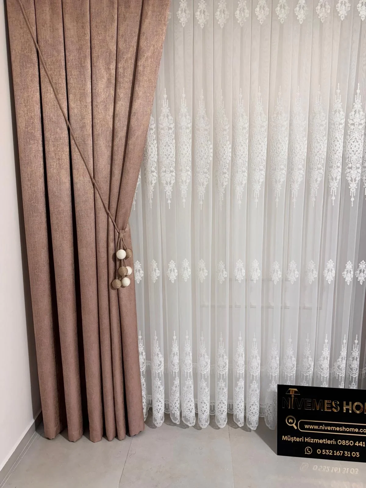 NİVEMESHOME PERA V-1001 YAVRUAĞZI 1/3 SIK PİLELİ FON PERDE APM
