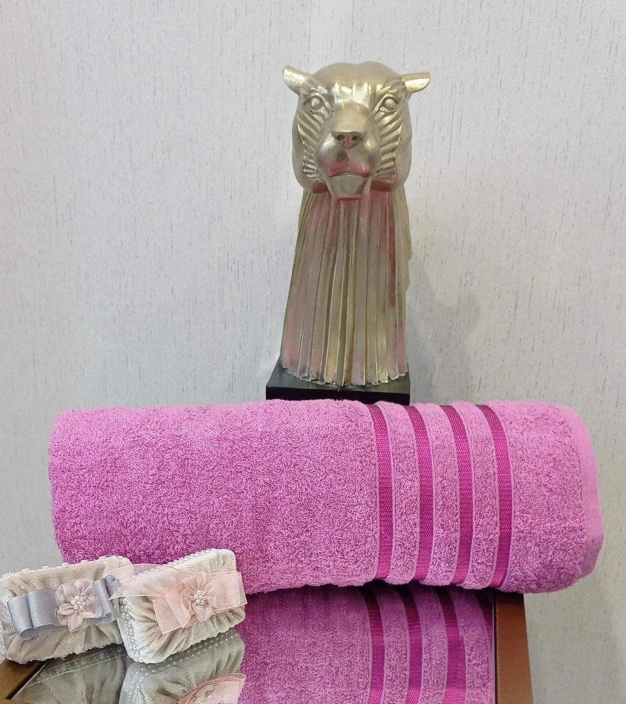 TOALLA DE BAÑO LILA POLOLIFE DE NIVEMESHOME