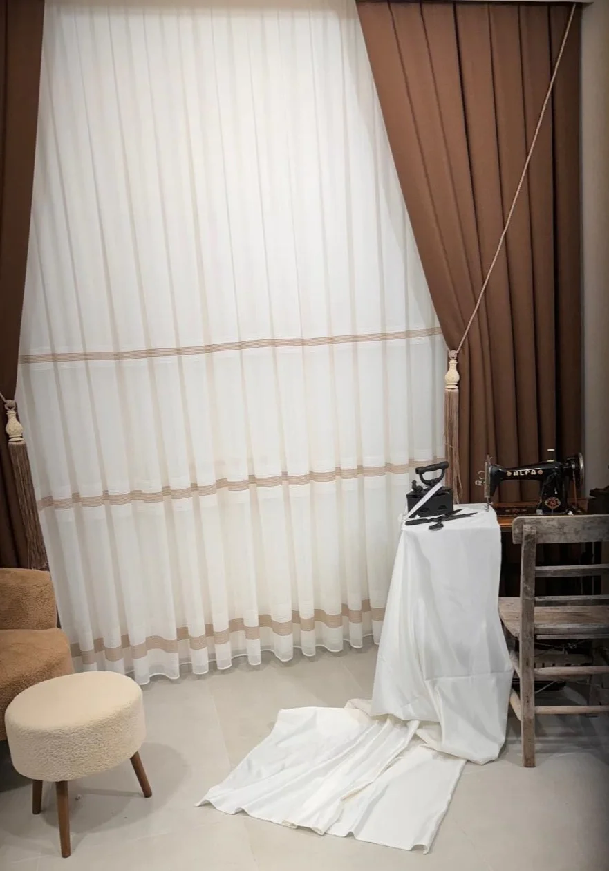 NIVEMESHOME ROMA LINEN 1/3 DENSE PILE COFFEE BACKGROUND CURTAIN APM
